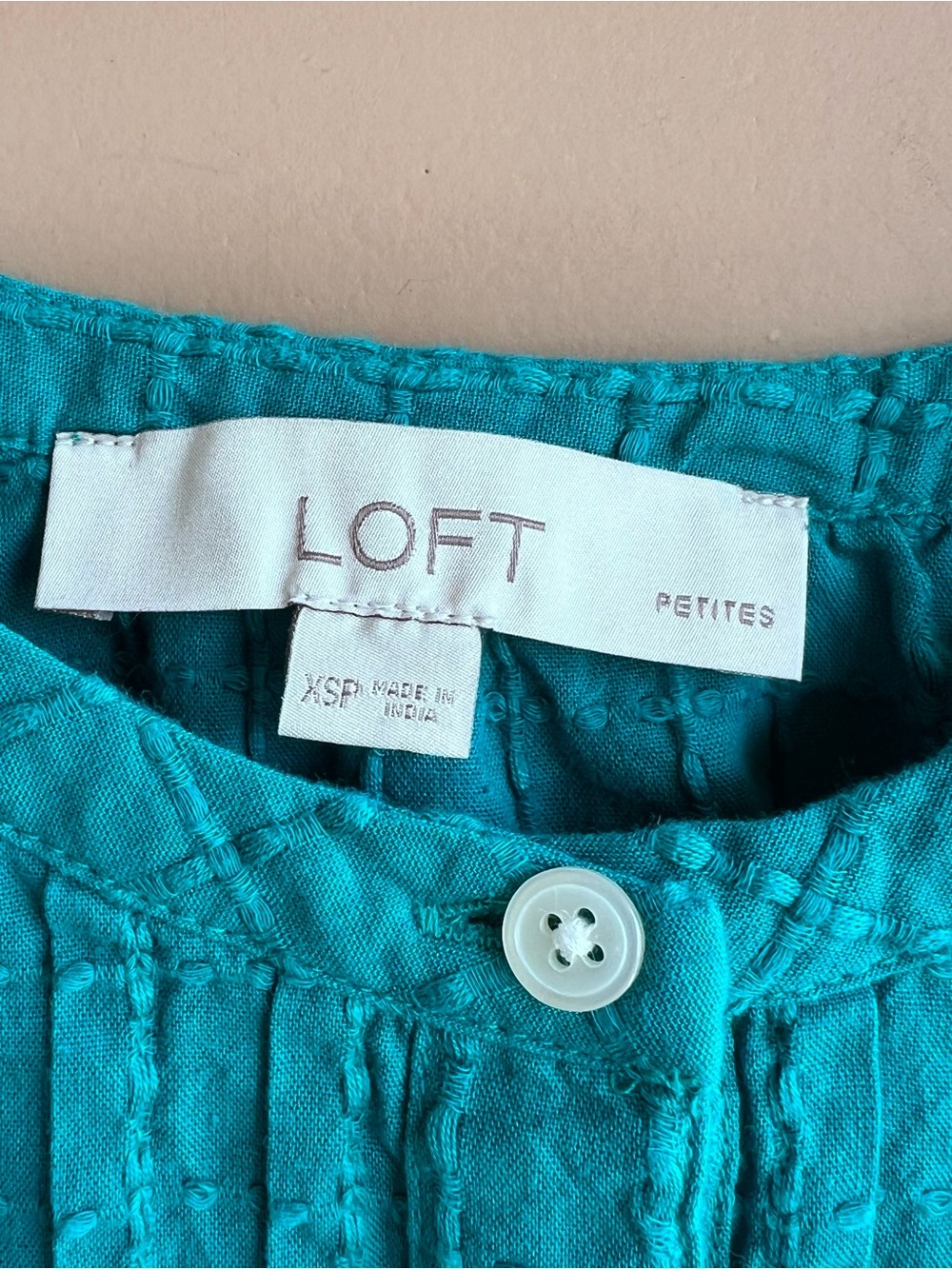 LOFT teal plume pintucked button shell top Size XSP Summer Beach Casual - Picture 2 of 5